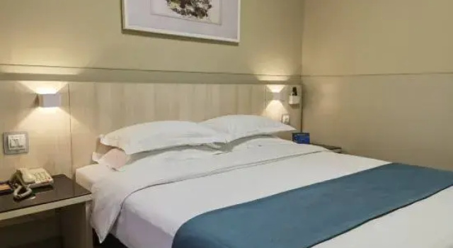 Двухместный номер Standard Jinjiang Inn Taiyuan Longtan Park