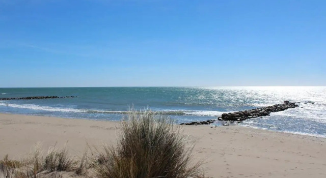 Studio 237 Port Camargue, Piscine, 2 personnes, Boek Appartement Hotels in Camargue met parkeren, Parkeren