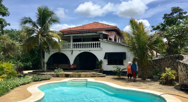 Люкс Comfort с красивым видом из окна Tradewinds Lodge