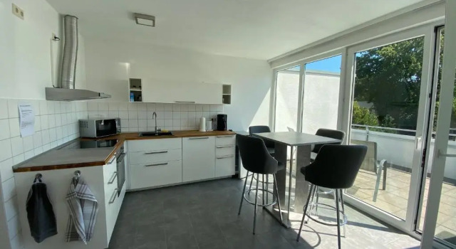 Wohnung mit 2 Einzelzimmer gemeinsamer Küchen/Bad/Balkon-Nutzung, Забронировать Отель Отели Эспелькамп с парковкой, Парковка