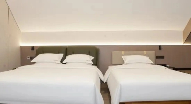 Люкс Lincang Yashu Hotel