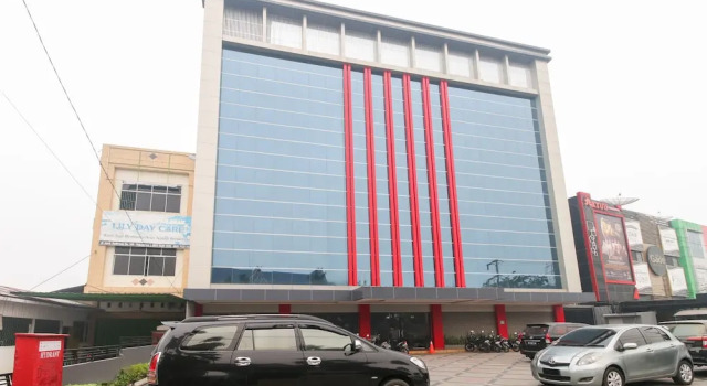 Airy Sudirman 166 Pekanbaru, Rezervovat Penzión Hotely v Pekanbaru s parkováním, Parkování