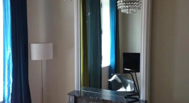New Appartement La Chambre à côté "Cathédrale", Varaa Huoneisto Hotellit Metz pysäköinnillä, Pysäköinti