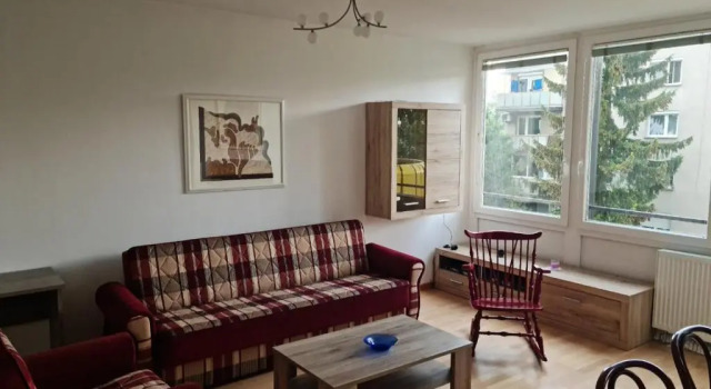 Thomas apartment 028