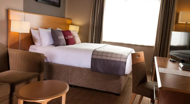 Семейный номер Standard Village Hotel Swansea