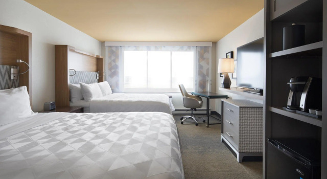 Четырёхместный номер Standard Holiday Inn Montreal Longueuil by IHG