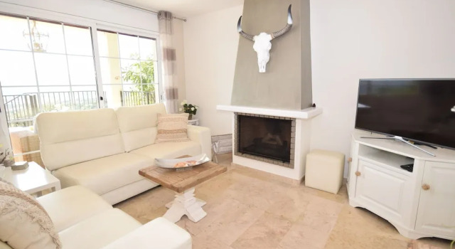 Valley-view Villa in Santa Cristina D'aro With Pool, Забронировать Вилла Отели Санта-Кристина-де-Аро с парковкой, Парковка