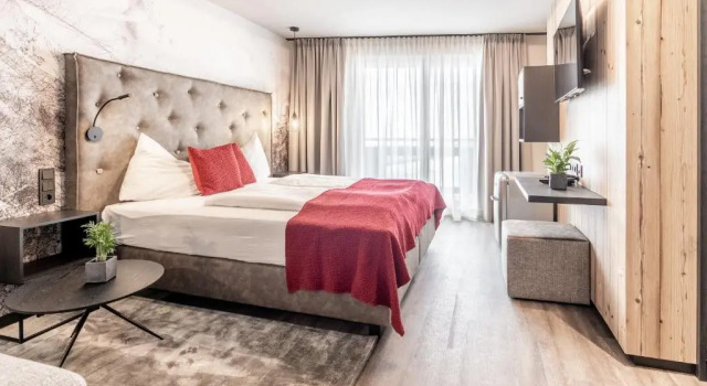 Номер Comfort Hotel Astrid mit Panoramapool & inklusive JokerCard