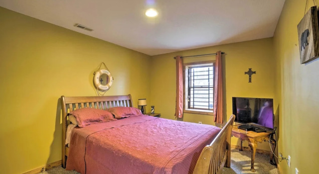 Коттедж Spacious Buckeye Lake Home w/ Hot Tub & Fire Pit!
