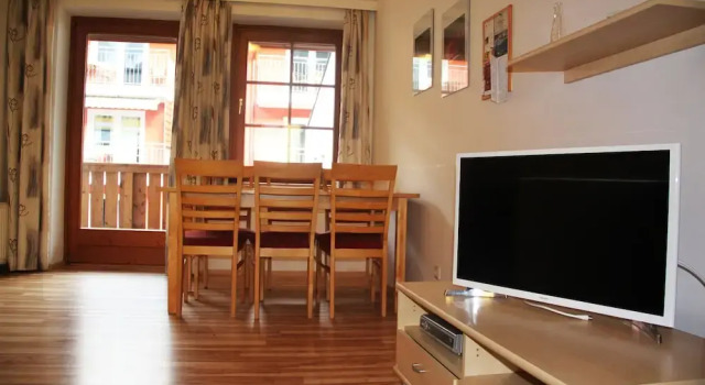 Haus Tipperary by we rent, Rezerwuj Hotel Hotele w Salzburg z parkingiem, Parking