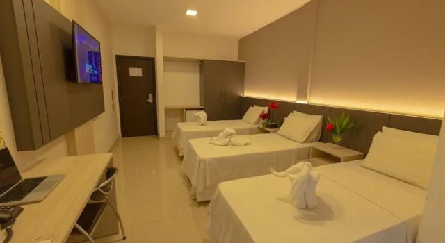Трёхместный номер Superior с балконом Hotel BHS