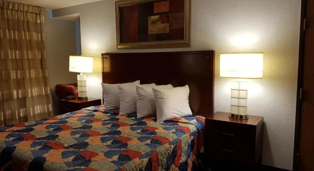 Люкс Deluxe Le Mars Inn and Suites