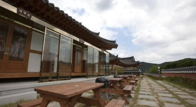 Geumojeong Hanok Guesthouse
