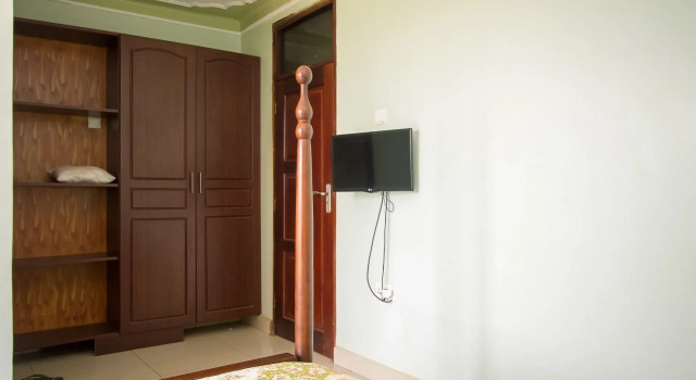 Tesh Hotel