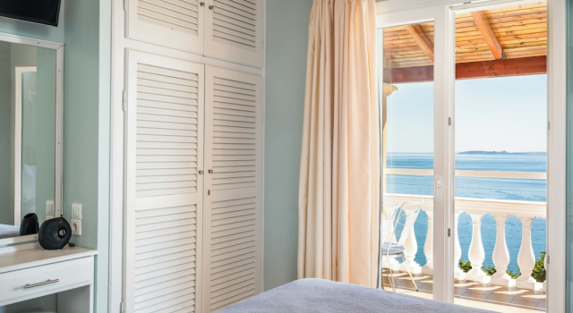 Апартаменты с 2 комнатами с балконом и с видом на море Baracunda Seaview Apartments with private Hot Tub by Konnect