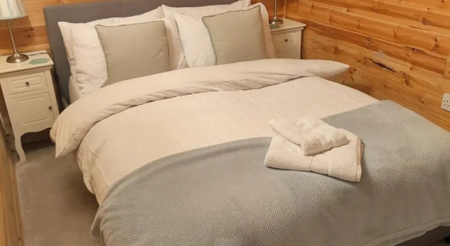 Коттедж с балконом Peaceful Cabin in Skegby -sleeps2- Fire Pit