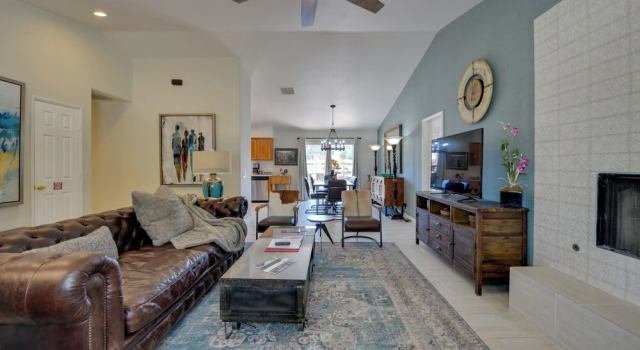 Коттедж Updated Abode: 22 Mi to Joshua Tree National Park!