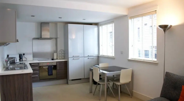 Super Central City Apartment - 1 Bedroom, Sleeps 4, Забронировать Апартаменты/квартира Апартаменты Эдинбурга, рядом с St George's West Church, Апартаменты/квартира