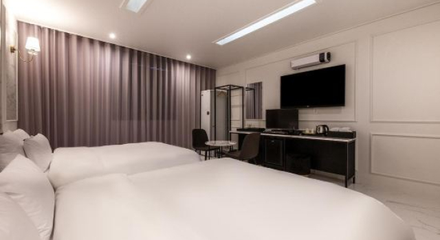 Семейный люкс Mokpo Hotel The City