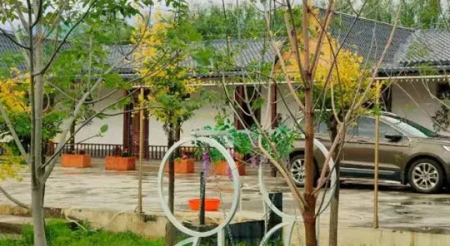 Xinyuan Guest House, Prenota Affittacamere Hotel a Xinjiang con parcheggio, Parcheggio