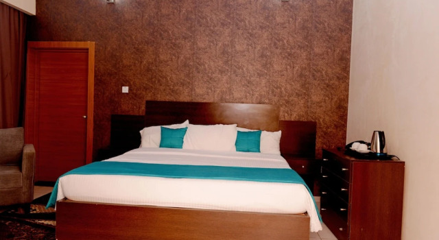 Suite Business Statement Hotel