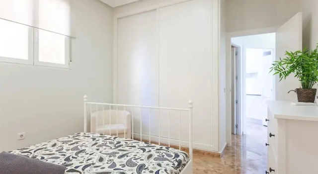 Stunning Urban Apt. Historic District - Sol, Забронировать Апартаменты/квартира Мадрид Провинция Мадрид, рядом с Здание Compania Colonial