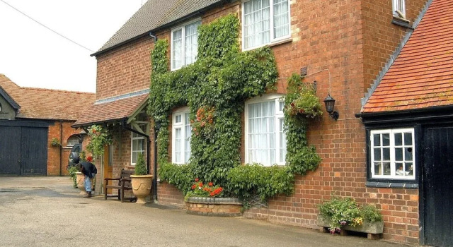 Courtyard Toft House, Забронировать Отель Рагби Уорикшир