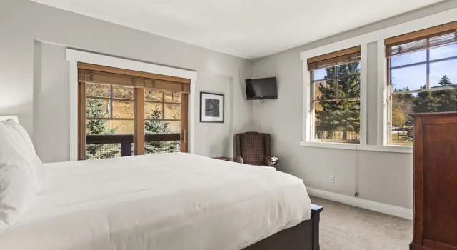 Town Pointe C101 3 Bedroom Condo by RedAwning, Забронировать Апартаменты/квартира Парк-Сити Deer Valley - The Canyons, рядом с Горнолыжный подъемник First Time Lift
