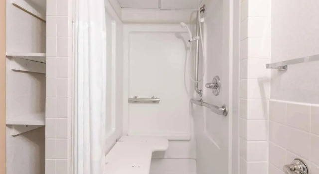 Номер Standard Ramada by Wyndham State College Hotel & Conference Center