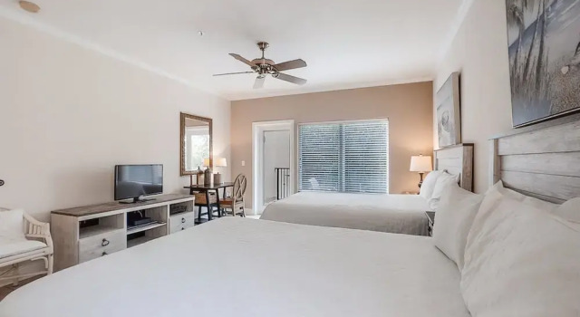Dog-Friendly Tennis Villa Suite in Amelia Island w/Shared Pool, Free WiFi, Забронировать Вилла Виллы Фернандина-Бич, рядом с Cliff Drysdale Tennis at Amelia Island Resort, Вилла
