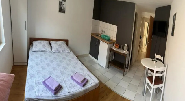 Студия Apartments Leut