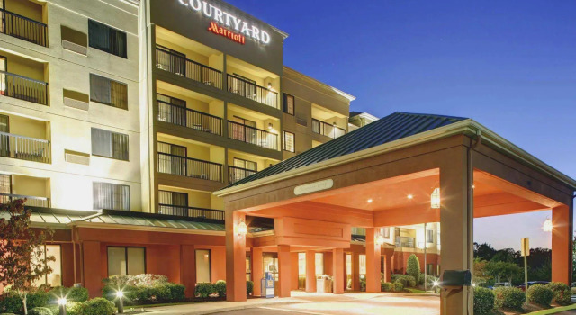 Courtyard by Marriott Richmond Chester, Book Hotel Hoteller i Chester med pool, Swimmingpool