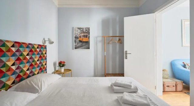 Elegant Riverview Apartment in Historical Lisbon, Забронировать Апартаменты/квартира Отели Лиссабона с парковкой, рядом с Money Museum, Парковка