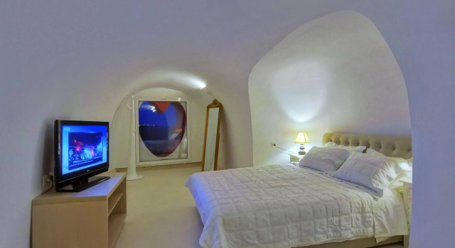 Suites of the Gods Cave Spa