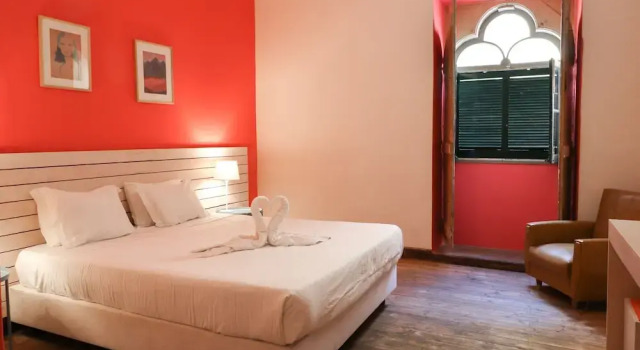 Tilia Hostel, Забронировать Хостел Хостелы Фару, рядом с Театр A Companhia de Teatro do Algarve, Хостел