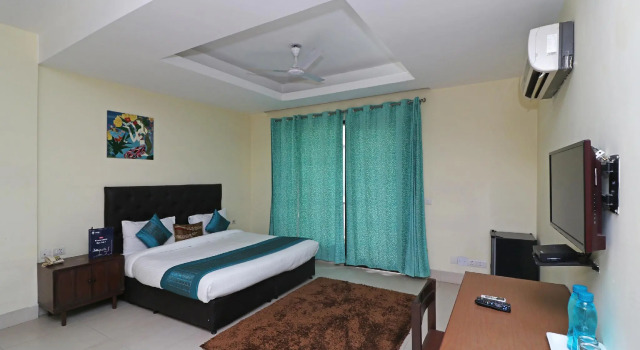 OYO 13867 The Hotel AM-Bliss