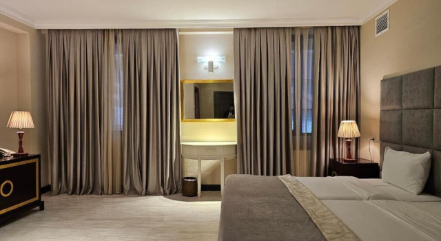 Camera doppia Standard con vista sul cortile Crown Suites