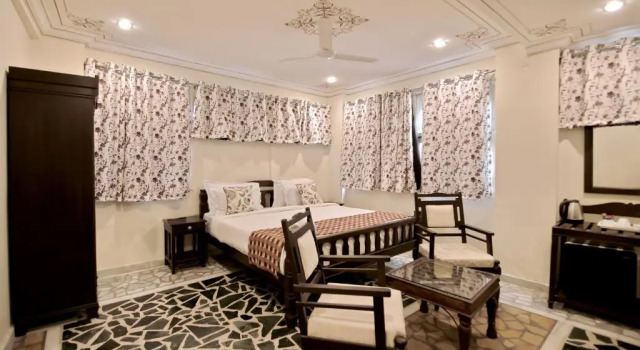 Номер Superior The Lake View Hotel- On Lake Pichola