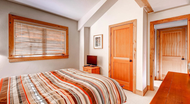 Portico by Alpine Ski Properties, Забронировать Отель Отели Парк-Сити 4 звезды, рядом с Горнолыжный подъемник First Time Lift, 4*