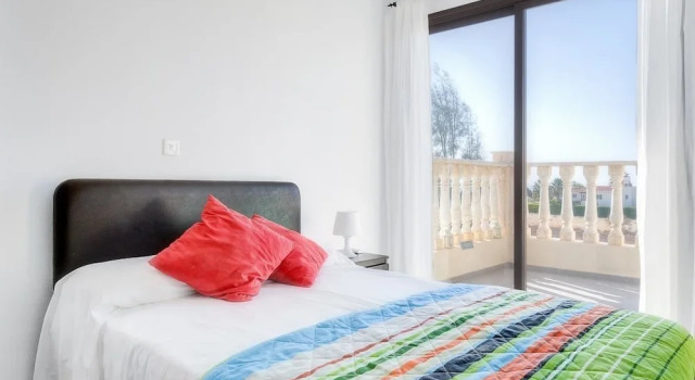 Villa Nichola, Boek Villa Peyia Paphos