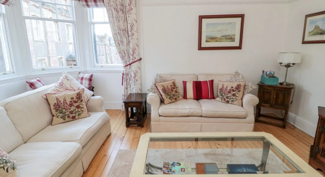 Iona 10 Palace Street East, Prenota Casa vacanze Hotel a Scozia con parcheggio, Parcheggio
