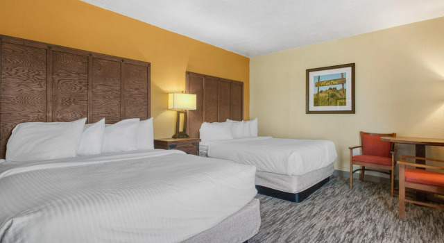 Четырёхместный номер Standard с балконом Best Western Rancho Grande