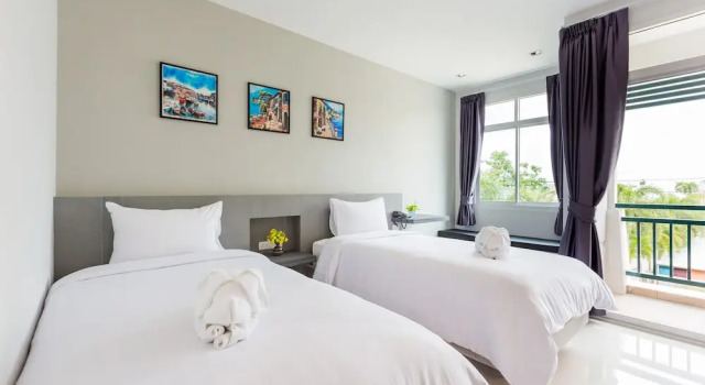 Двухместный номер Superior с балконом Evergreen Suite Hotel