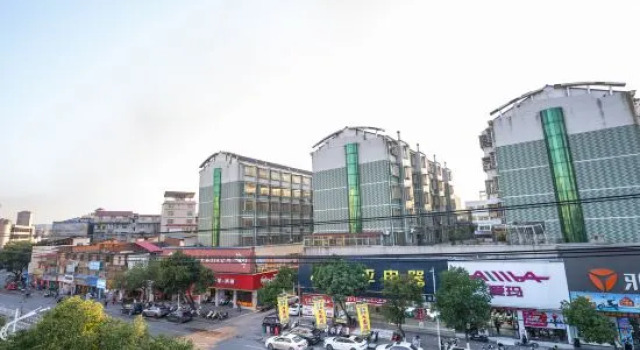 Ruijin Huanpeng E-Sports Hotel