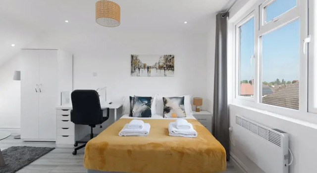 City Apartment - Sleeps 4 & Free Parking