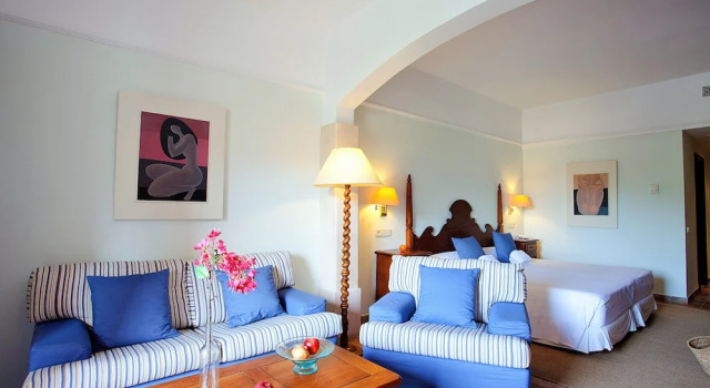 Полулюкс с балконом Hotel Cala Sant Vicenç