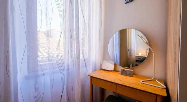 Студия Old Town Modern and Sunny Studio Apartment