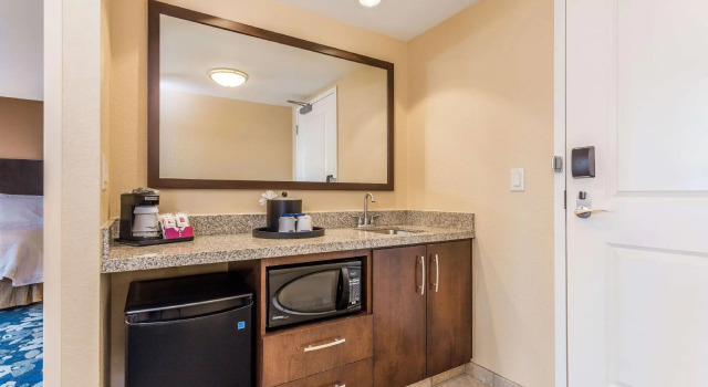 Двухместная студия Hampton Inn & Suites Madison Downtown