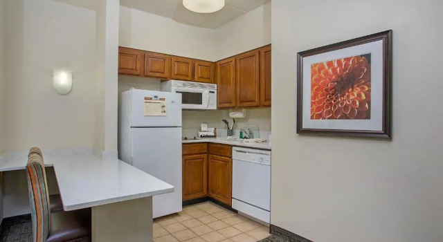 Люкс с 2 комнатами Staybridge Suites Chattanooga Downtown - Convention Center by IHG