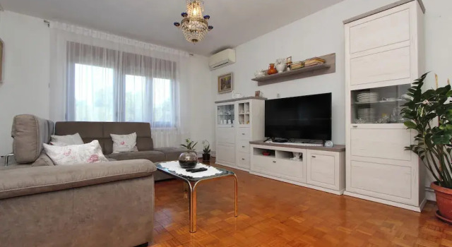 Апартаменты с 3 комнатами с балконом Apartment Patricia